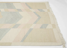 Mid Century Ingegerd Silow Rölakan Kilim - 5’9 x 7’10