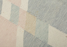 Mid Century Ingegerd Silow Rölakan Kilim - 5’9 x 7’10