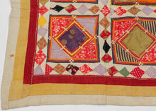 Multani Applique Chakla - 2'5 x 2'4