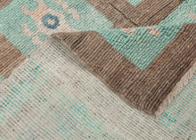 Vintage Latchhook Rug - 3'10 x 4'10
