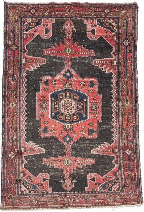 Graphic Hamadan Rug - 4'6 x 6'10