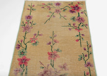 Chinese Deco Rug - 2' x 3'9