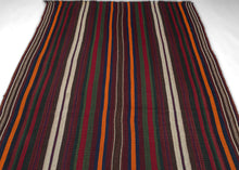 Vintage Qashqa'i Kilim - 5'2 x 9'11