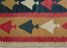 Contemporary North Persian Kilim - 4’9 x 6’8