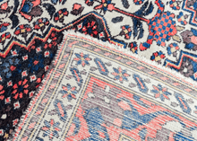 Bakhtiari Rug - 4'4 x 6'9