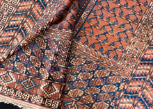 Turkmen Ensi Rug - 4'4 x 5'9