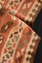 Shiraz Kilim - 5'1 x 9'5