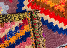 Contemporary Persian Kilim - 4'6 x 8'