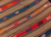 Vintage Turkish Kilim - 4'6 x 8'2