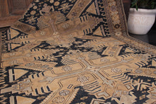 Antique Caucasian - 4' x 5'5