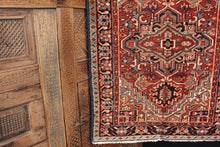 Persian Heriz Rug - 3'1 x 4'5