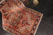 Persian Heriz Rug - 3'1 x 4'5