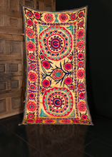 Vintage Uzbek Suzani - 4'7 x 7'7
