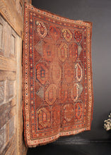 Antique Qashqa'i Rug - 3'9 x 5'6